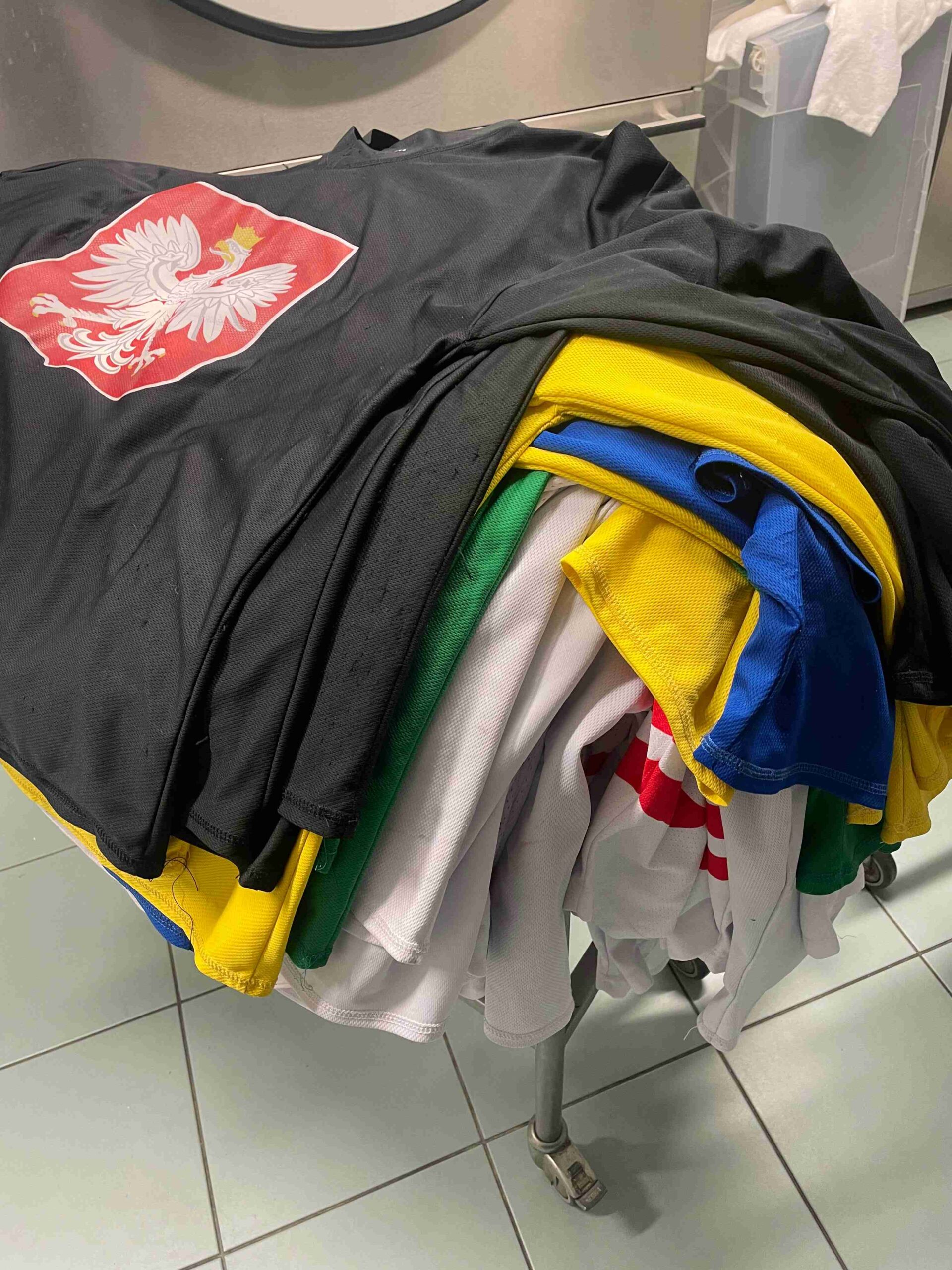 Pralnia Wicher - Pranie odzieży sportowej (1)